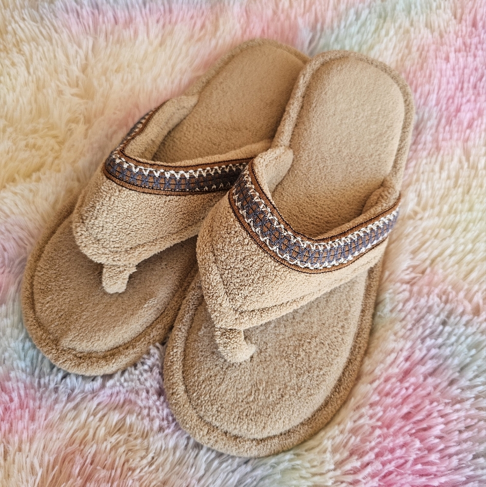Goewy Flip Flop Tan Fleece Slide Thong Slippers Size 7.5 Womens